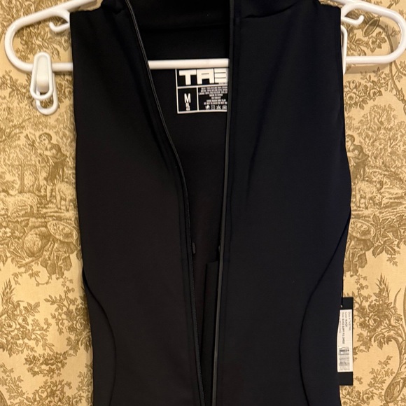 Ta3 Sleeveless Surfy Pencil Dress in Black Scuba - Picture 5 of 9